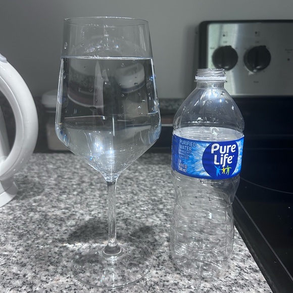 ⬇️ PRICE ⬇️‼️ HOTEL COLLECTION • 8 Large Wine Glasses • - Picture 13 of 15